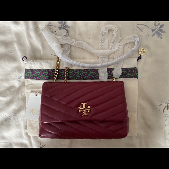 TORY BURCH KIRA CHEVRON SMALL CONVERTIBLE BAG - Picture 2 of 5